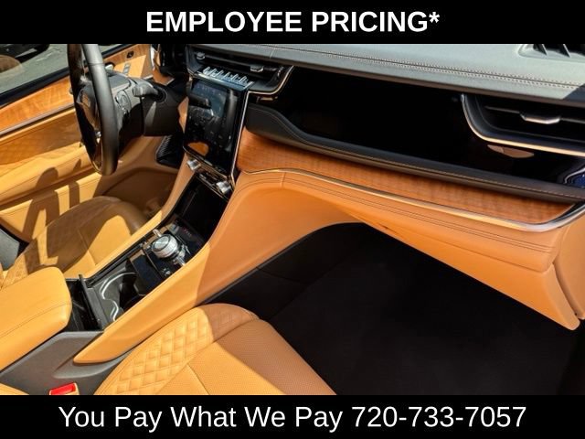 Used 2023 Jeep Grand Cherokee Summit AWD/4WD image 26