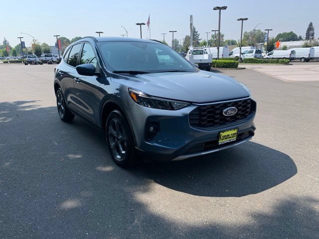Certified 2025 Ford Escape ST-Line Select w/ Tech Pack #1 AWD/4WD image 11