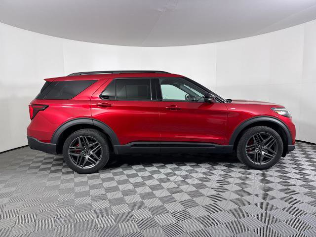 Certified 2025 Ford Explorer ST-Line w/ ST-Line Street Pack image 13