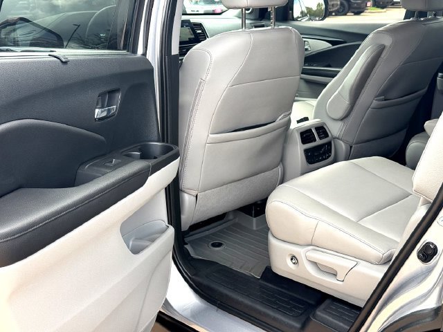 Used 2021 Honda Pilot Touring image 23