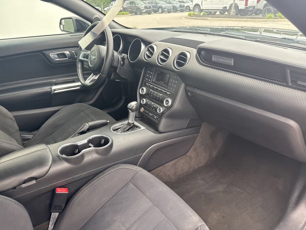 Certified 2018 Ford Mustang Coupe RWD image 25