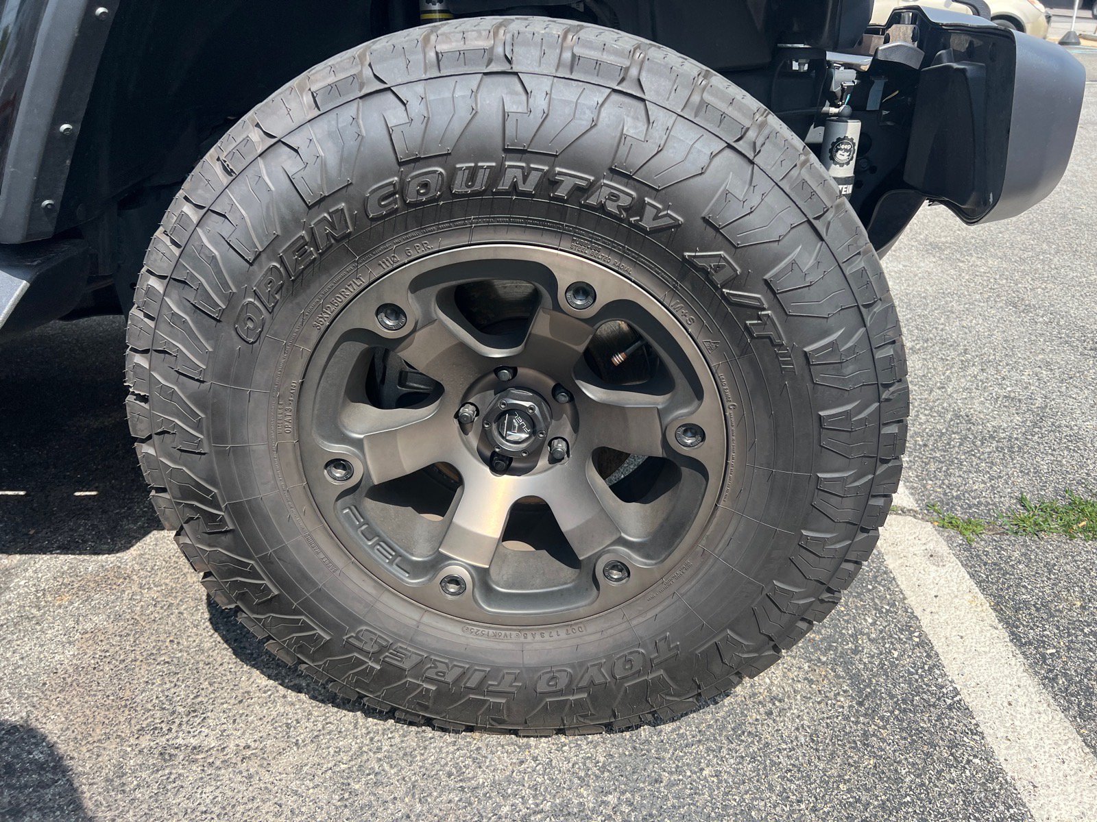 Used 2025 Jeep Wrangler Unlimited Sahara AWD/4WD image 4