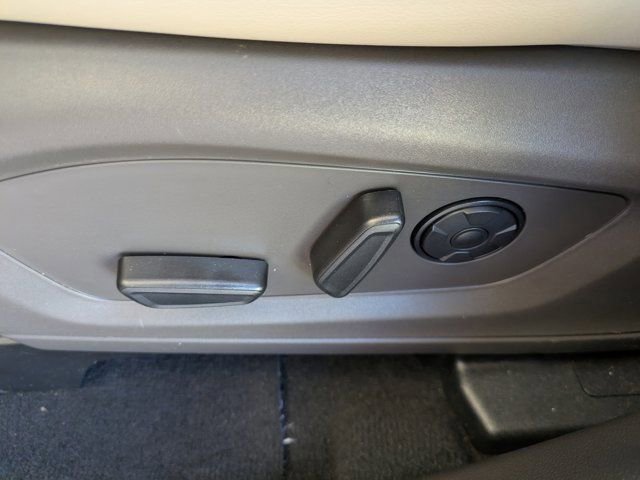 Certified 2022 Ford Explorer Platinum w/ Equipment Group 601A image 23