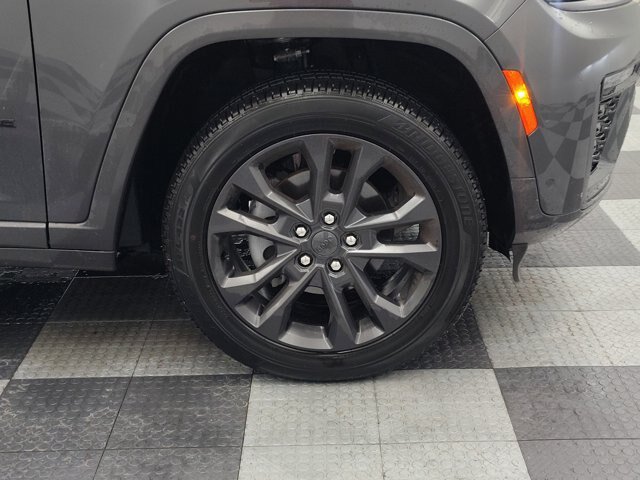Used 2026 Jeep Grand Cherokee Limited AWD/4WD image 14