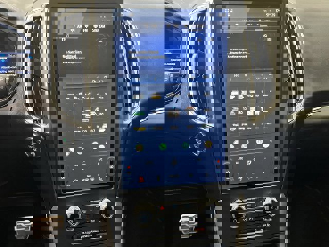 Certified 2022 Ford Edge ST-Line w/ Class II Trailer Tow Package image 22