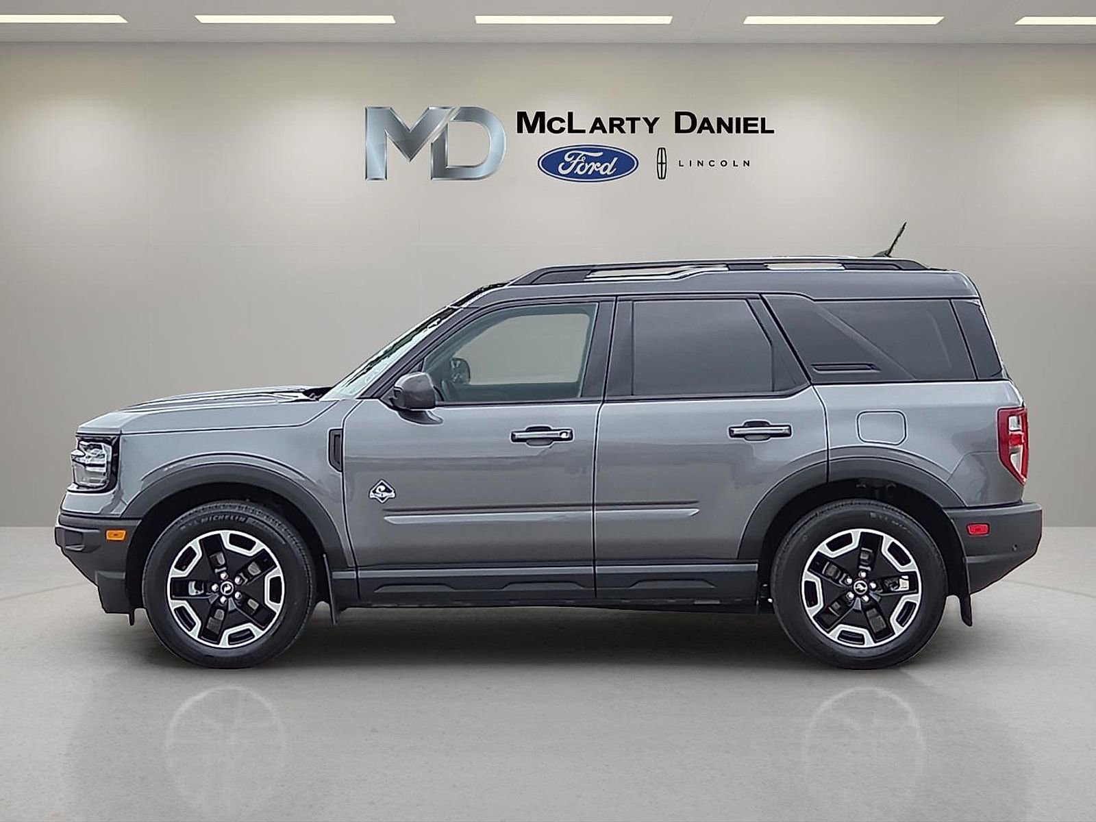 Certified 2021 Ford Bronco Sport Outer Banks AWD/4WD image 3