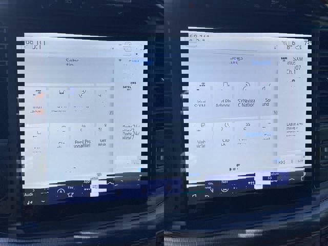 Certified 2022 Ford F150 Platinum w/ Equipment Group 701A High image 29