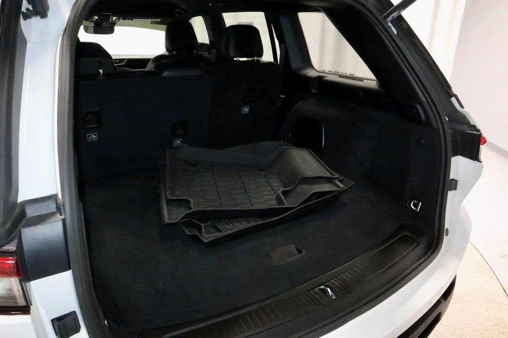 Used 2022 Jeep Grand Cherokee Trailhawk image 15