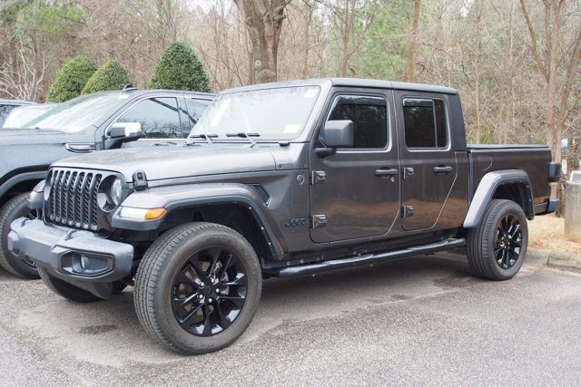 Used 2022 Jeep Gladiator Sport image 2