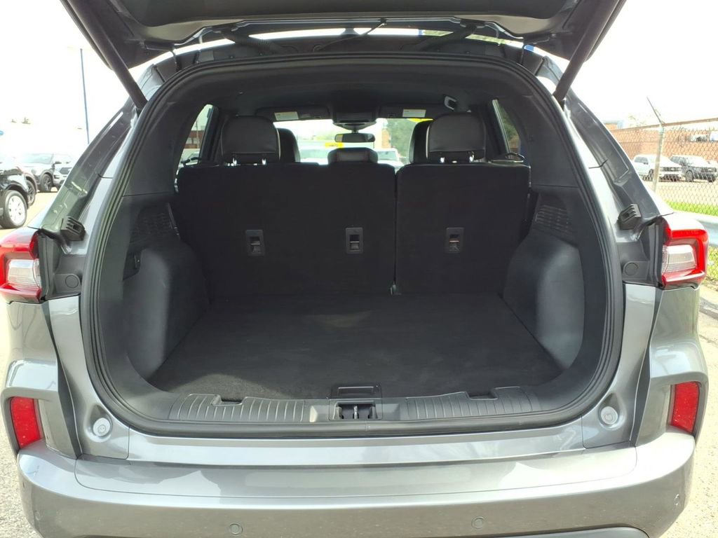 Certified 2024 Ford Escape ST-Line w/ Tech Pack #1 image 10