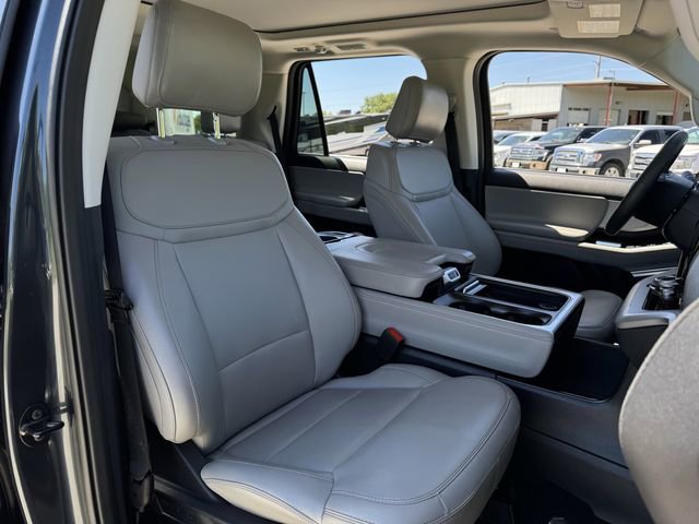 Certified 2025 Ford Expedition Active image 30