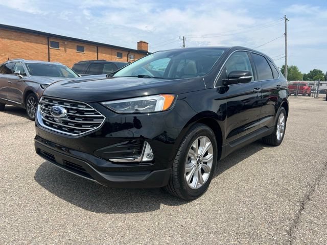 Certified 2023 Ford Edge Titanium w/ Equipment Group 301A AWD/4WD image 29