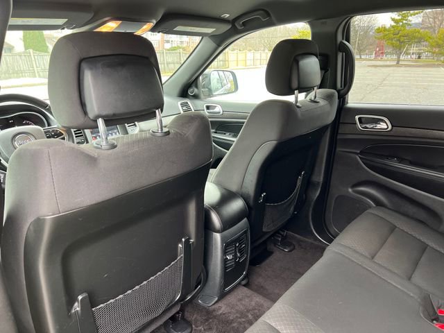 Used 2018 Jeep Grand Cherokee Laredo image 27