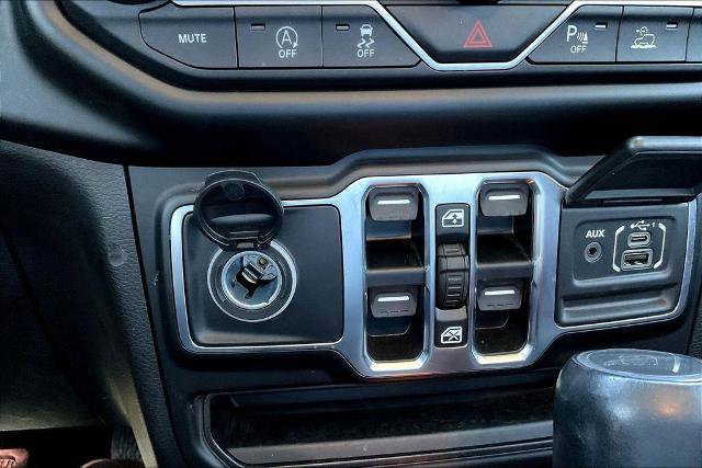 Used 2022 Jeep Gladiator Overland image 17