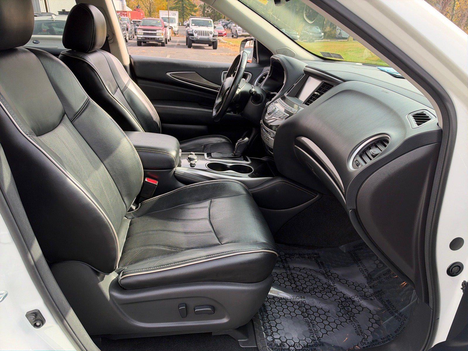 Used 2017 INFINITI QX60 Luxe w/ Premium Plus Package AWD/4WD image 19