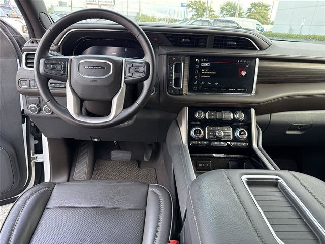 Used 2023 GMC Yukon Denali RWD image 7