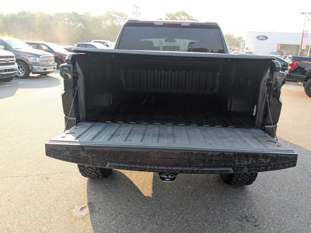 Used 2022 Chevrolet Silverado 1500 LT RWD image 24