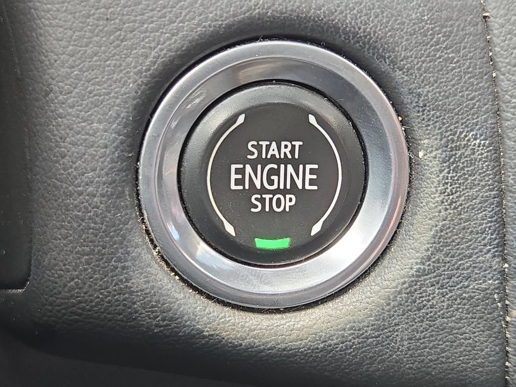 Used 2021 GMC Yukon AT4 w/ AT4 Premium Package AWD/4WD image 25