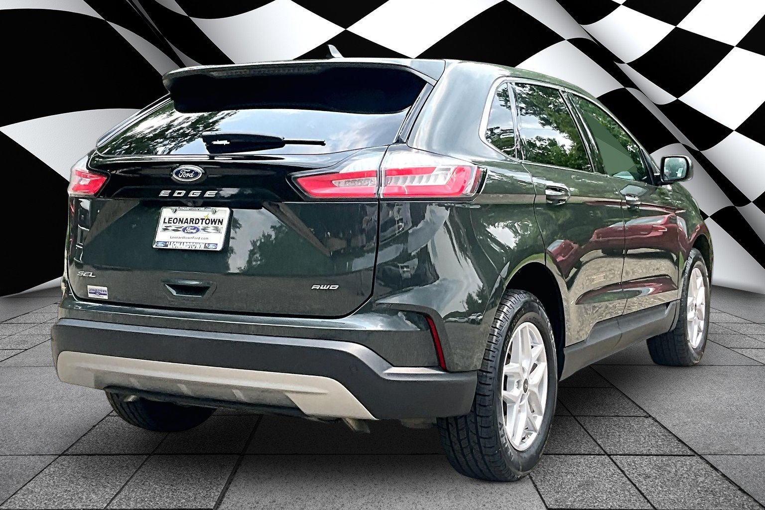 Certified 2023 Ford Edge SEL w/ Convenience Package AWD/4WD image 2