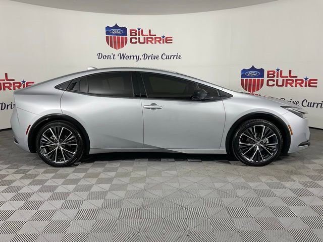 Used 2024 Toyota Prius XLE image 2