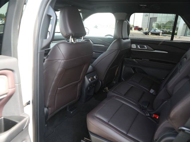 Certified 2025 Ford Explorer Platinum AWD/4WD image 28