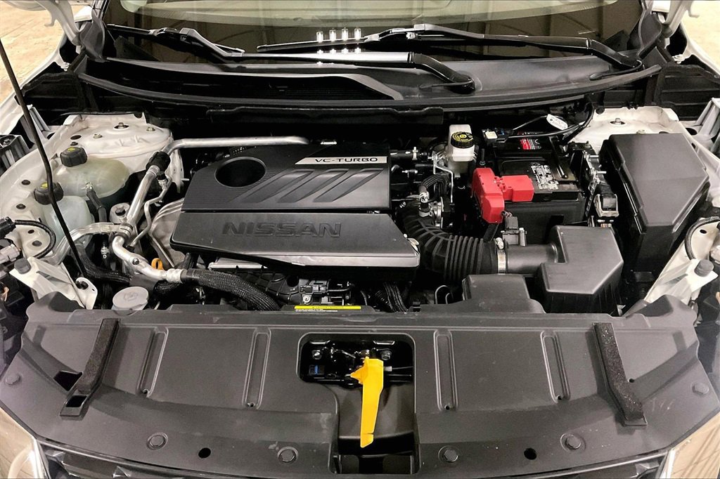 Used 2023 Nissan Rogue SV w/ SV Premium B Package image 12
