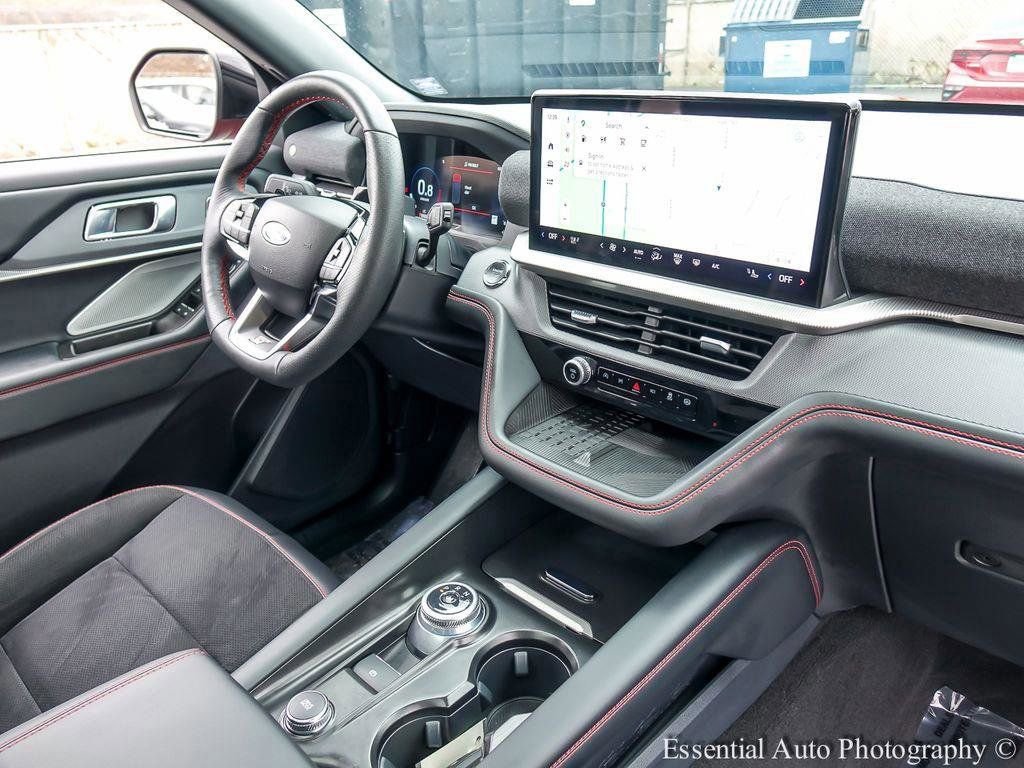 Certified 2025 Ford Explorer ST image 29