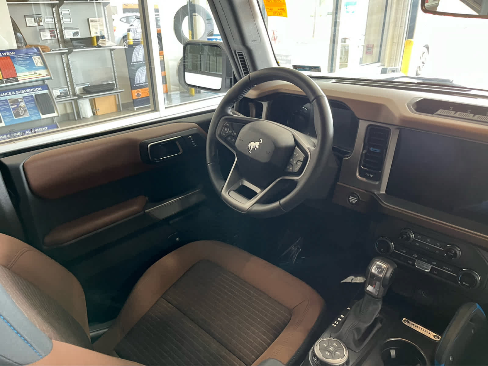 Certified 2023 Ford Bronco Outer Banks w/ Sasquatch Package AWD/4WD image 10