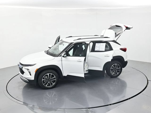 Used 2024 Chevrolet TrailBlazer LT FWD image 48