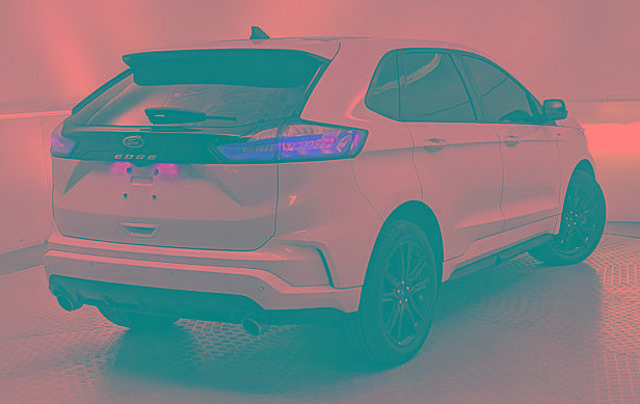 Certified 2021 Ford Edge ST-Line image 4