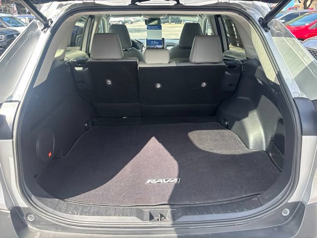 Used 2019 Toyota RAV4 Limited FWD image 9