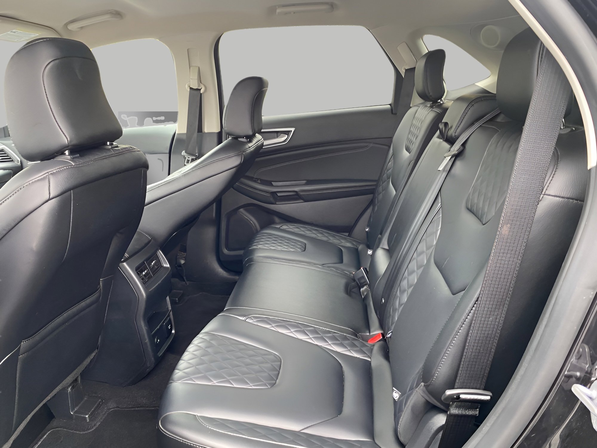 Certified 2024 Ford Edge Titanium AWD/4WD image 20