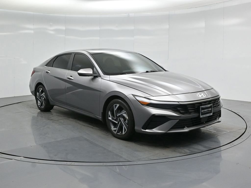 Used 2024 Hyundai Elantra Limited image 7