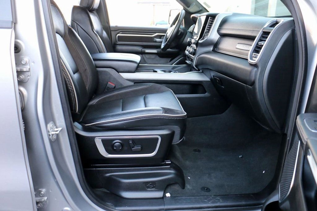 Used 2024 RAM 1500 Laramie image 32