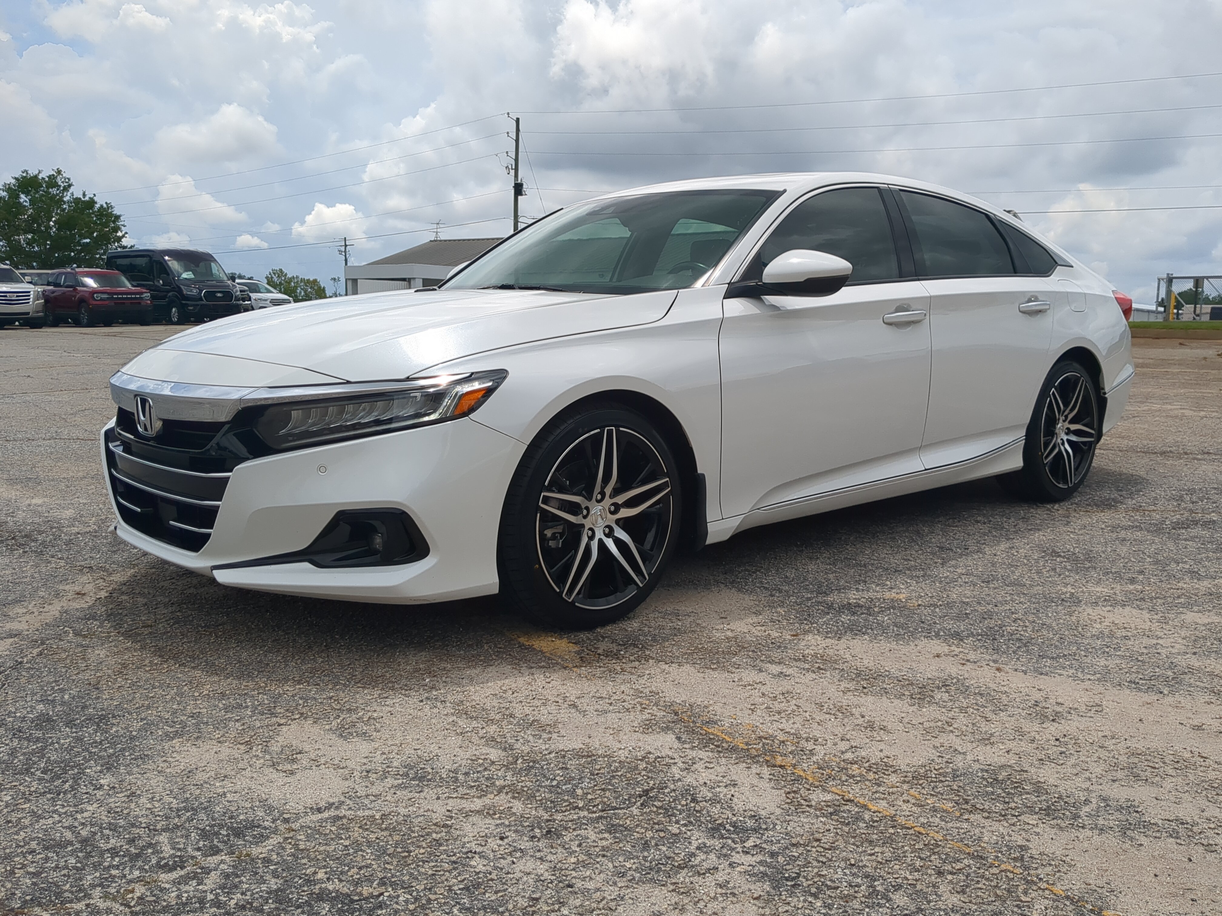 Used 2021 Honda Accord Touring image 6
