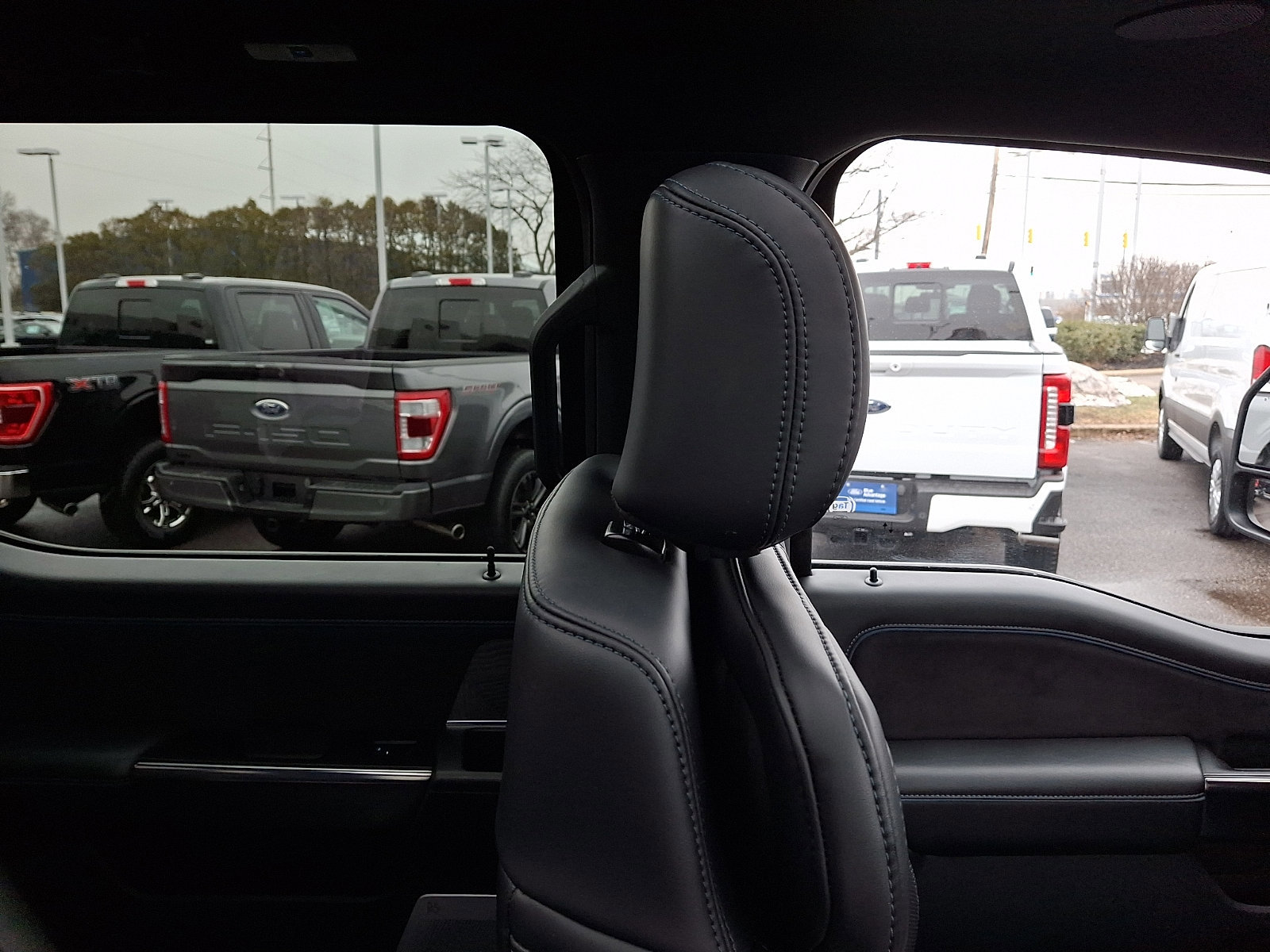 Certified 2025 Ford F450 Platinum w/ FX4 Off-Road Package image 12