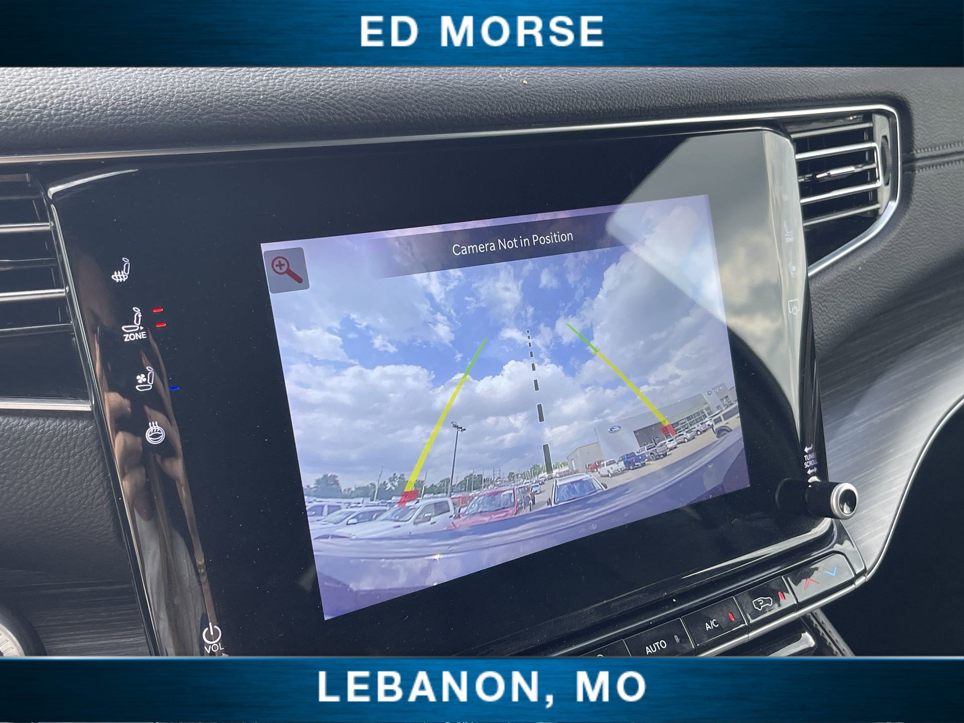 Used 2024 Jeep Wagoneer L Series II AWD/4WD image 13