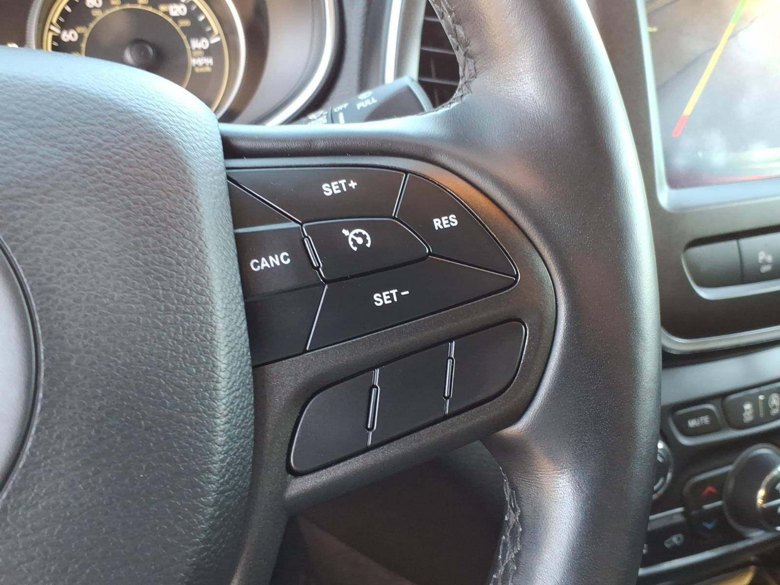 Used 2020 Jeep Cherokee Trailhawk w/ Comfort/Convenience Group image 26