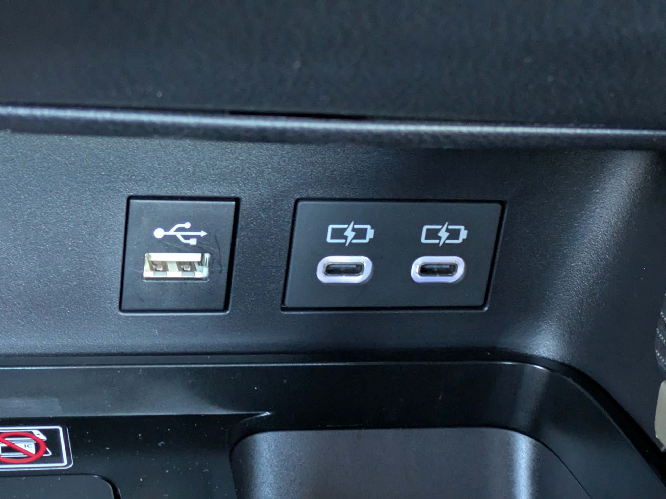Used 2025 Toyota Camry SE FWD image 22
