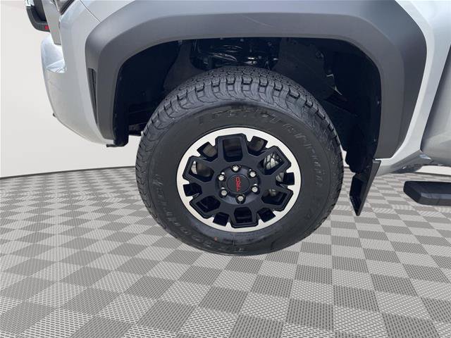 Used 2024 Toyota Tacoma TRD Off-Road AWD/4WD image 10