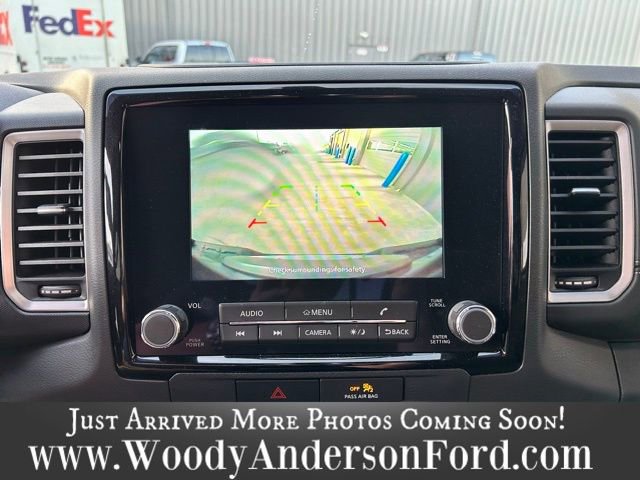 Used 2022 Nissan Frontier SV image 13