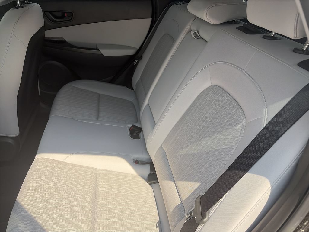 Used 2023 Hyundai Kona SEL FWD image 30