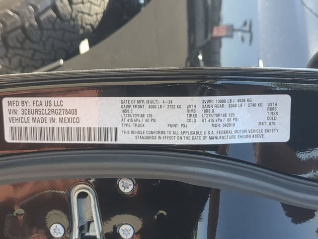 Used 2024 RAM 2500 Tradesman w/ Chrome Appearance Group AWD/4WD image 32