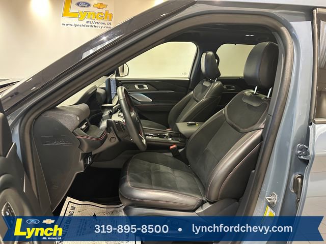 Certified 2025 Ford Explorer ST AWD/4WD image 7