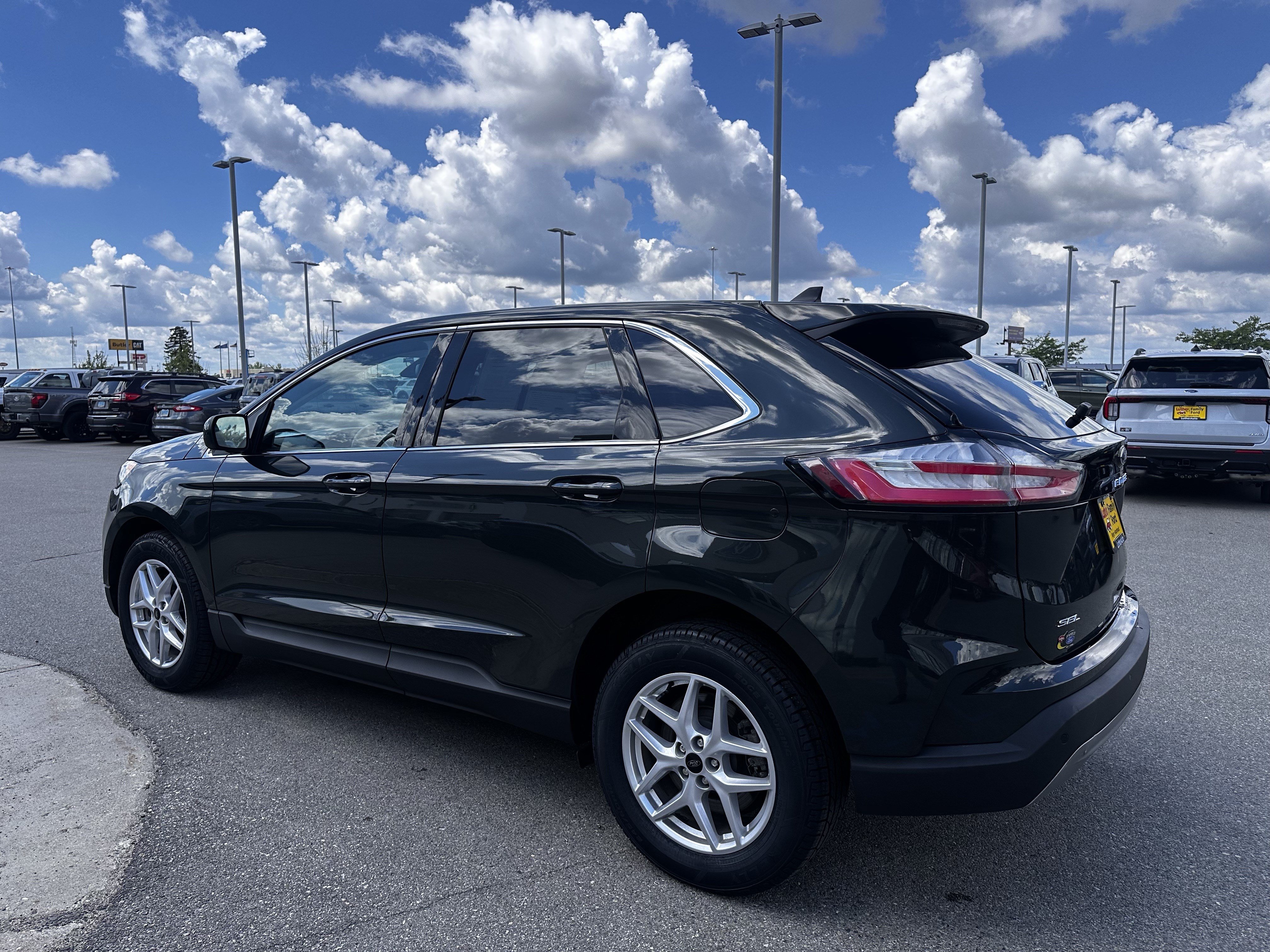 Certified 2024 Ford Edge SEL w/ Convenience Package AWD/4WD image 5