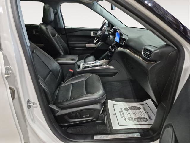 Certified 2022 Ford Explorer Limited w/ Equipment Group 301A image 17