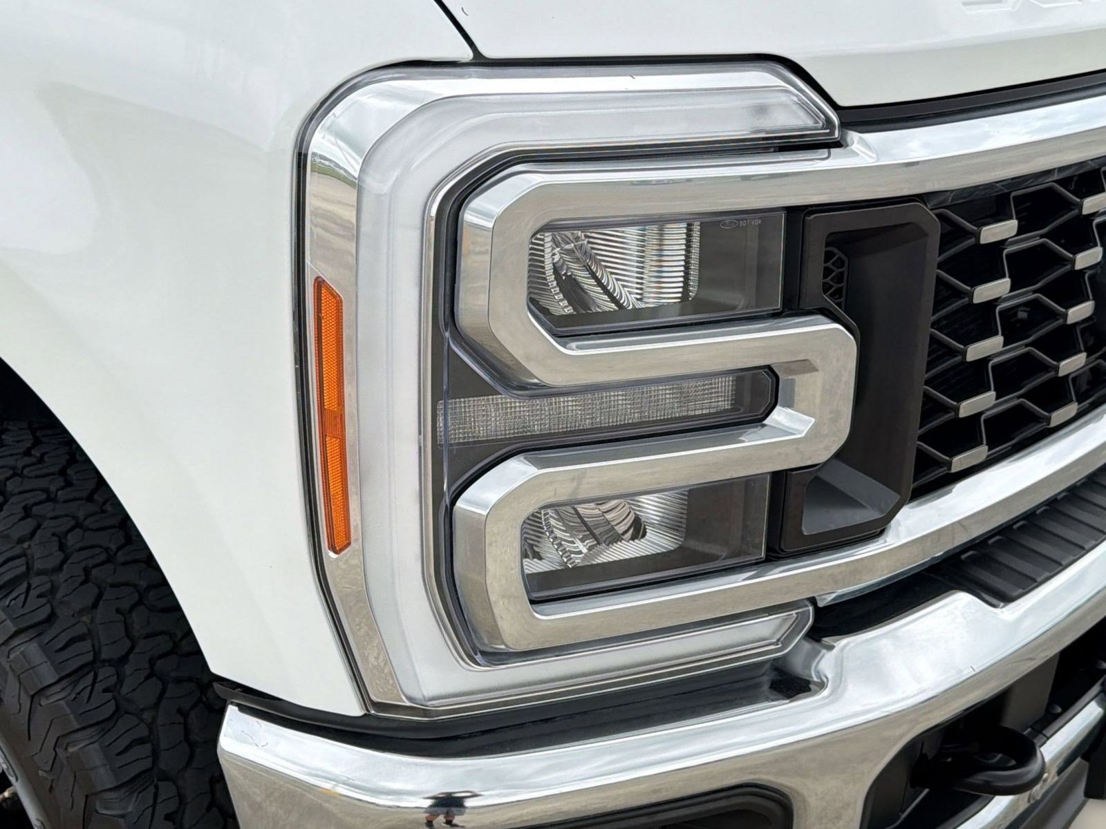 Certified 2023 Ford F350 Lariat w/ Lariat Ultimate Package AWD/4WD image 11