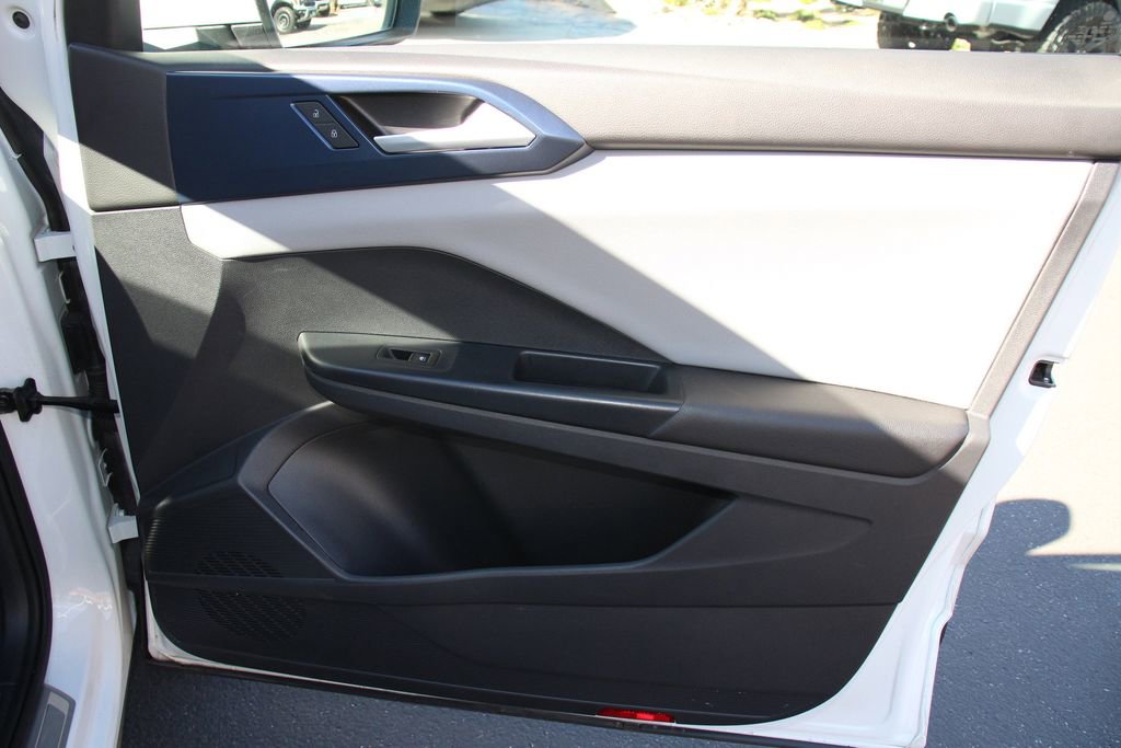 Used 2023 Volkswagen Taos SE image 27