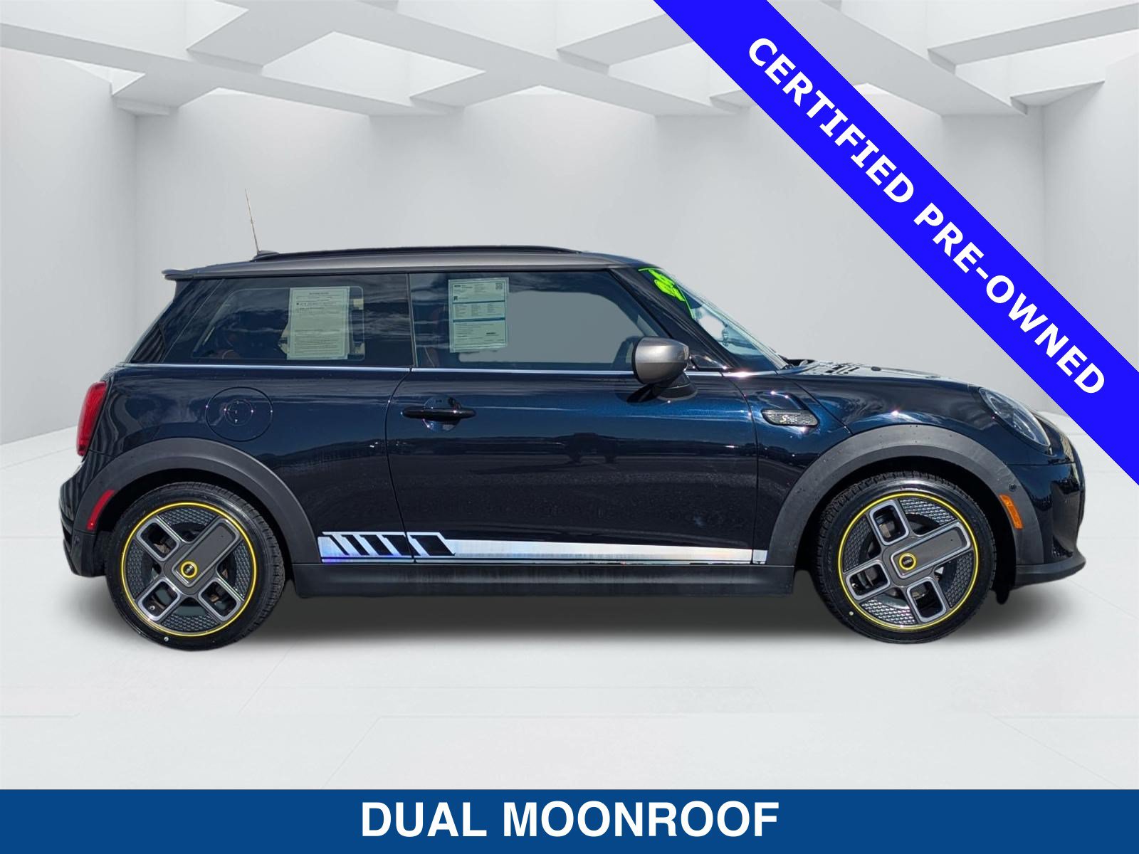 Used 2024 MINI Cooper SE FWD image 4