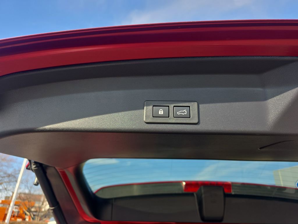 Used 2024 Subaru Ascent Touring image 12